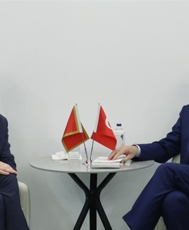 cumhurbaskani-erdogan-karadag-cumhurbaskani-milatovic-ile-gorustu