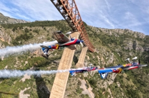 montenegro red bull uçuşu