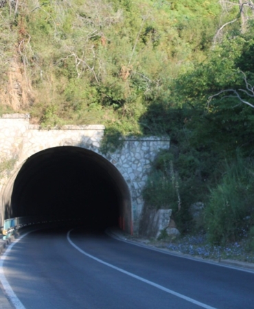 mogren-tuneli-budva