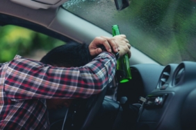 karadağda-türk-alkollü-araç