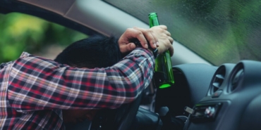 karadağda-türk-alkollü-araç