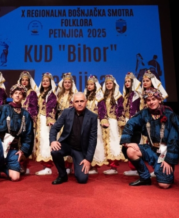 tika petnitsa zeybek