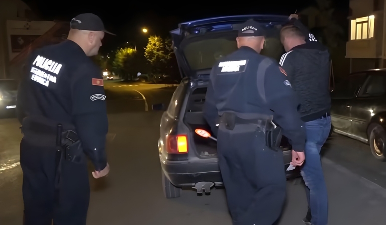 karadağ türk sürücü tutuklandı