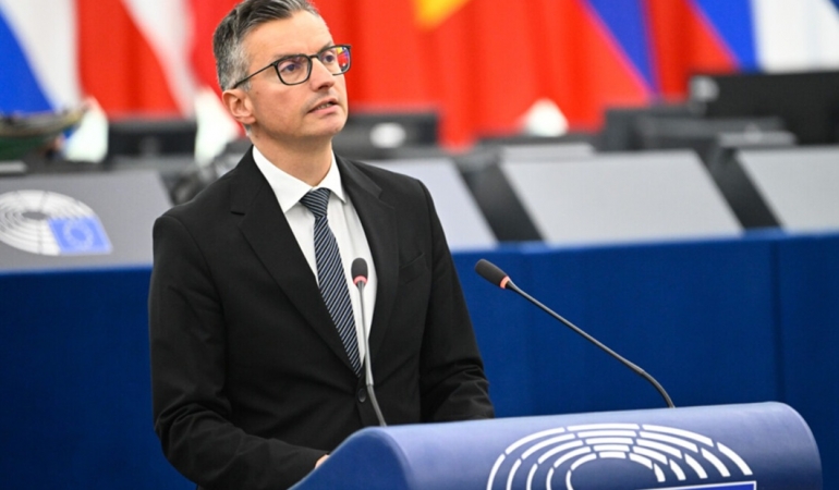 Marjan-Sarec-karadağ-ab