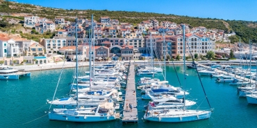 lustica bay - yat limanı