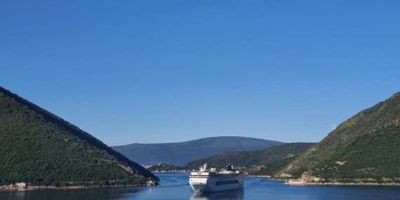 Karadağ Sularına Bir Yılda 4.840 Yabancı Gemi Demir Attı