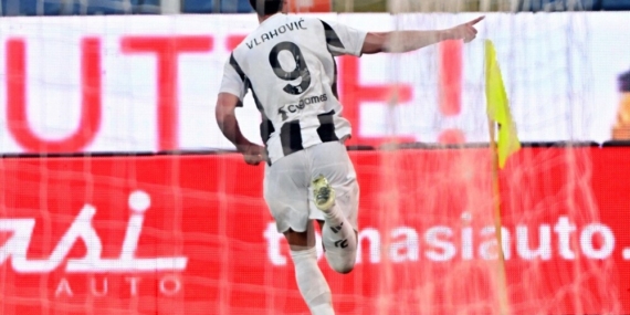 Sırp Golcü Dušan Vlahović Beşiktaş’tan Gelen Transfer Teklifini Beklemeye Aldı